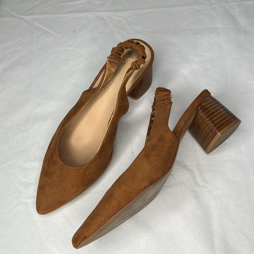Mi.iM Tan Suede Block Heels size 10‎